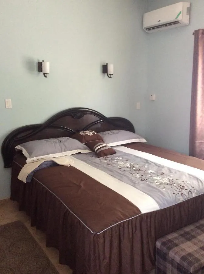 Apartment Le Quad - One Bedroom & Studio Apt - Private, Spacious & Secured Kingston